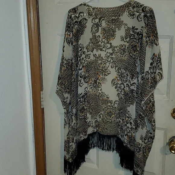 Xhilaration Fringe Cardigan/Cover Up S/M - Picture 3 of 5